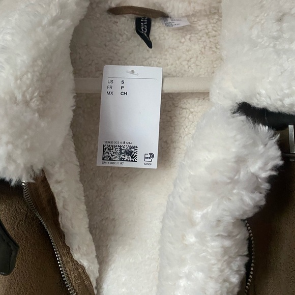 H&M Tan Jacket with Cream Shearling Collar size S oversized - Picture 4 of 6